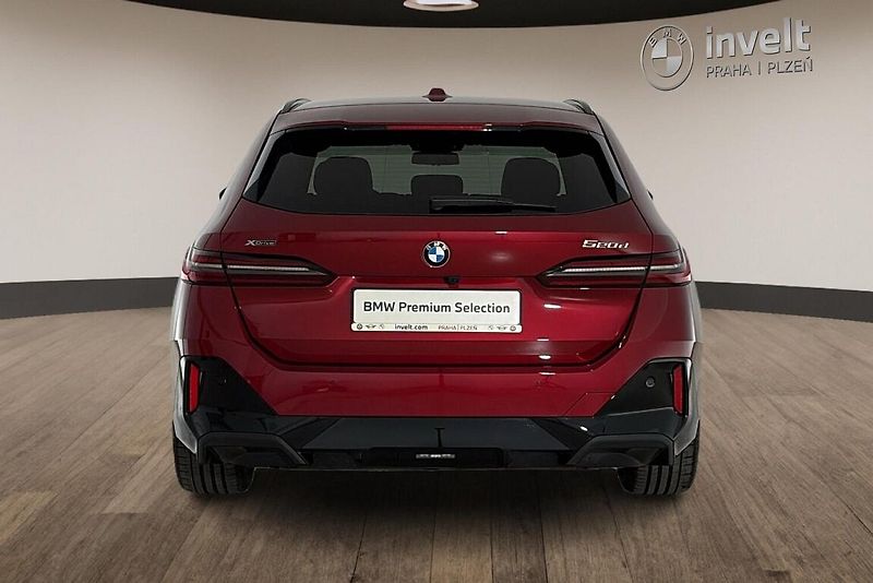 BMW Řada 5 řady 5 | 520d xDrive - fotka 4 z 24