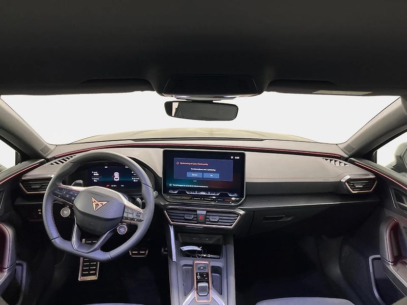 Cupra Leon VZ 245kW Immersive Matrix Taž - fotka 12 z 16