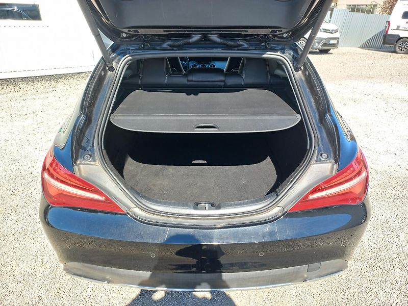 Mercedes-Benz CLA (2018) 180 - fotka 12 z 20