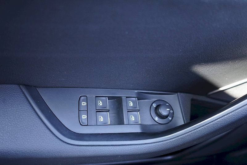 Škoda Superb (2018) TDI 110 kW DSG Style - fotka 26 z 29