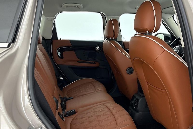Mini Countryman Cooper - fotka 10 z 22