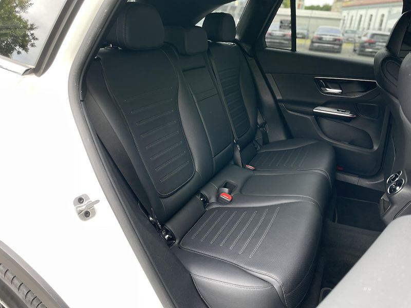 Mercedes-Benz GLC 200d 4Matic - fotka 12 z 29