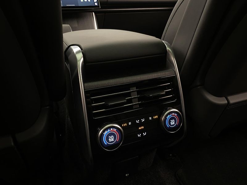 Land Rover Range Rover P530 AUTOBIOGRAPHY REZERVACE - fotka 59 z 66