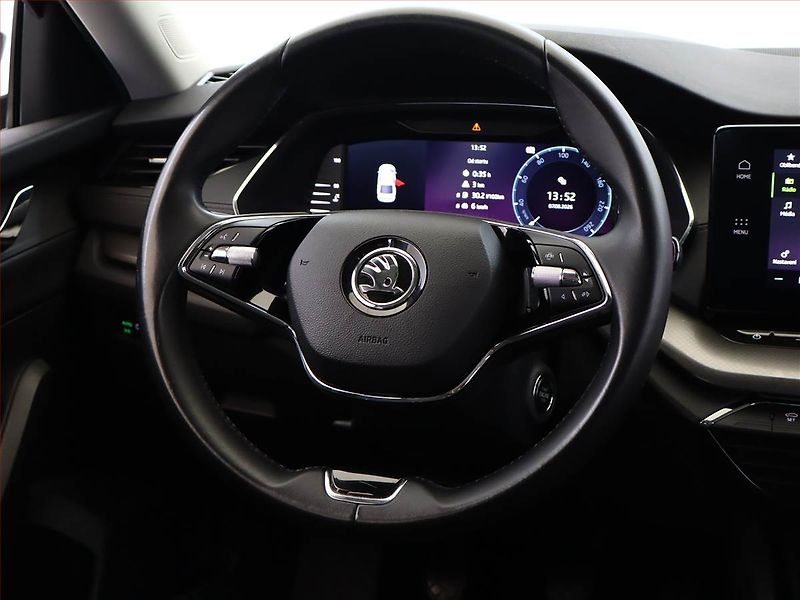 Škoda Octavia (2023) Ambition 1.5 TSI, Tempomat - fotka 13 z 18