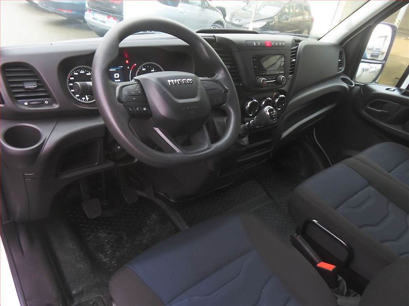 Iveco Daily (2022) 2.3 HPT, Skříň, 19m3, 1Maj - fotka 7 z 15
