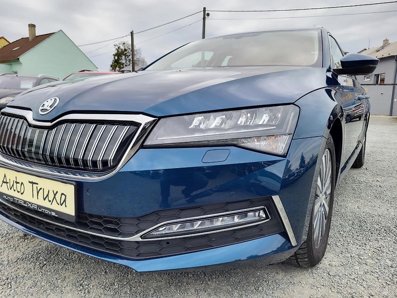 Škoda Superb iV 1.4 PHEV 160kW DSG STYLE - fotka 36 z 48