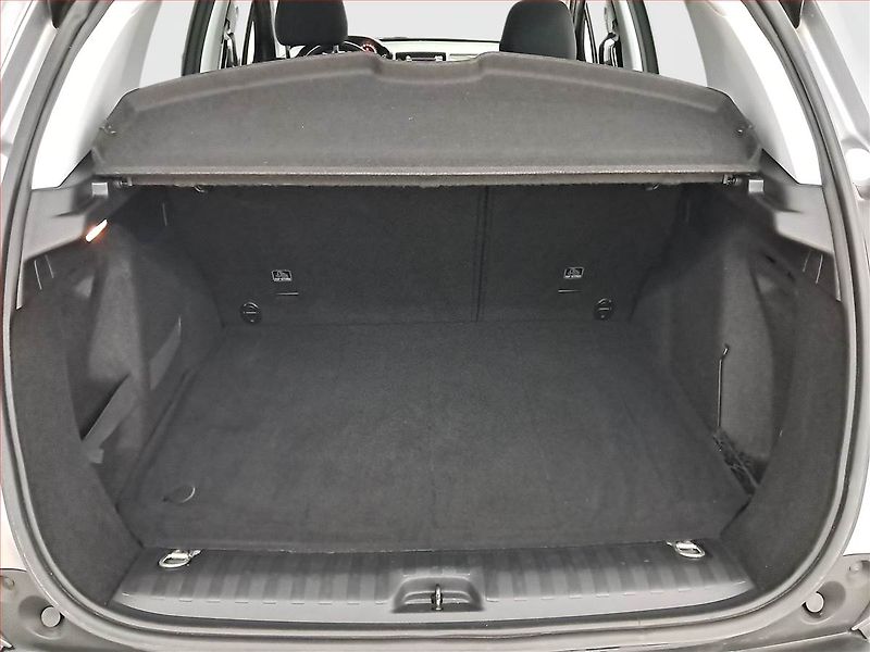Peugeot 2008 (2019) 1.2 PureTech, Serv.kniha - fotka 13 z 19
