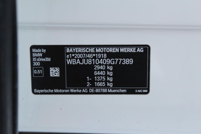 BMW X5 xDrive30d - fotka 24 z 24