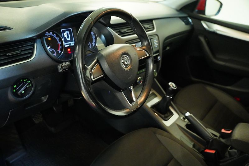 Škoda Octavia - fotka 14 z 25