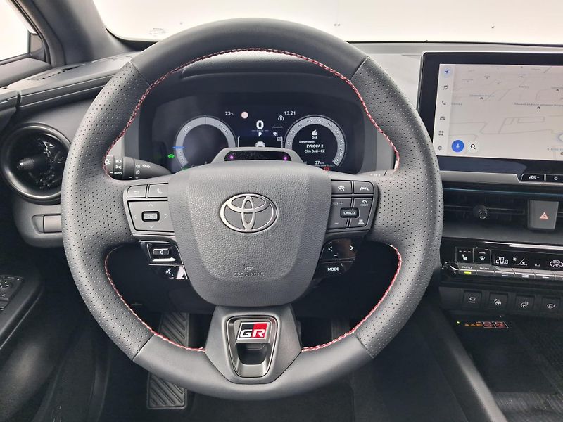 Toyota C-HR 2,0 HEV e-CVT GR Sport - fotka 13 z 26
