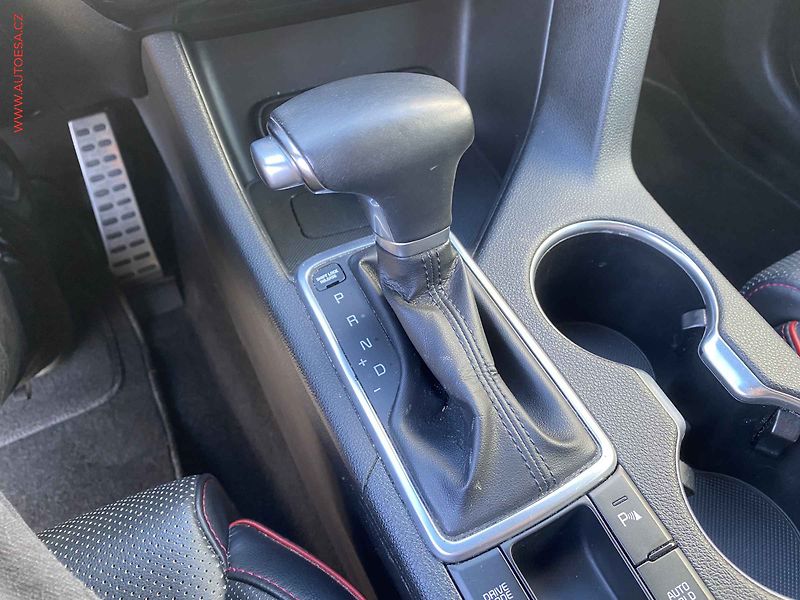 Kia Sportage (2019) 1.6 CRDi, GT-line, AT - fotka 14 z 16