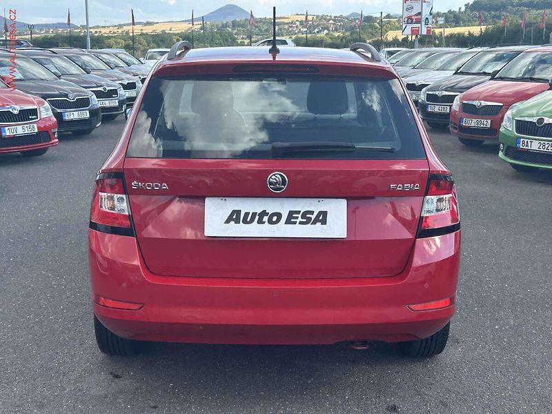 Škoda Fabia (2019) 1.0TSi, ČR, AC, ACC - fotka 5 z 15