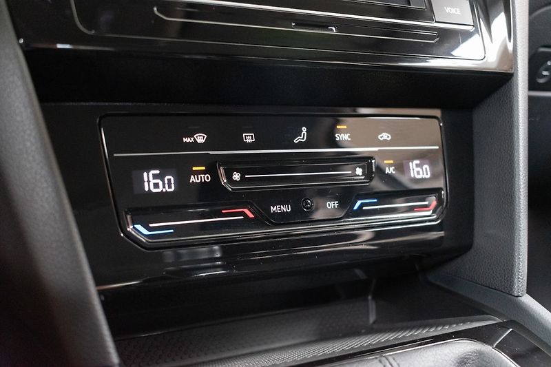 Volkswagen Passat TDI 110kW BUSINESS*2xPNEU*ČR 1 - fotka 22 z 39