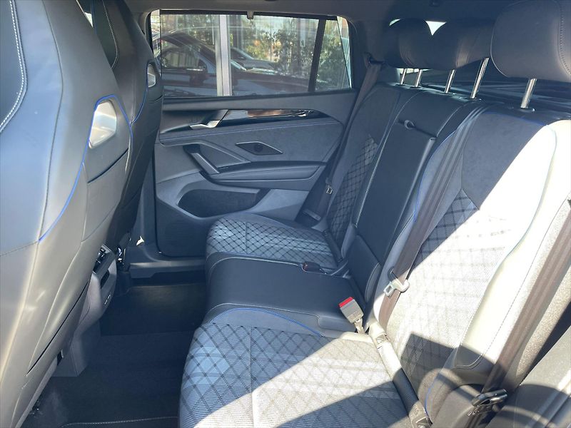 Volkswagen Tayron (2025) 1,5 TSI 150kW eHybrid  R-Line - fotka 18 z 18