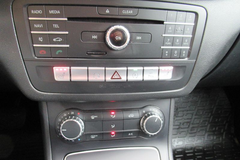 Mercedes-Benz Třídy B 180 CDI *AUTOMAT* NAVI TAŽNÉ  - fotka 15 z 27