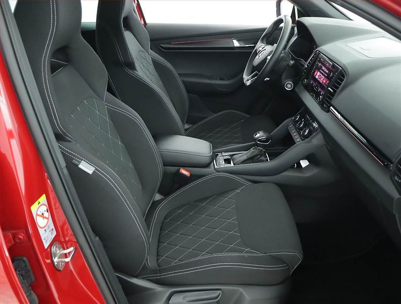 Škoda Karoq (2023) Sportline 1.5 TSI - fotka 9 z 16