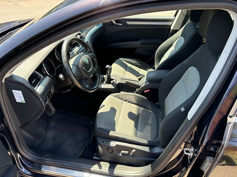 Škoda Superb II 2,0TDi - fotka 13 z 18
