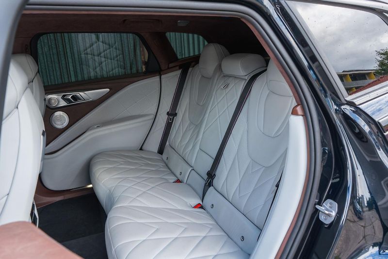 BMW XM (G09) 480kW, CZ, DPH - fotka 11 z 20