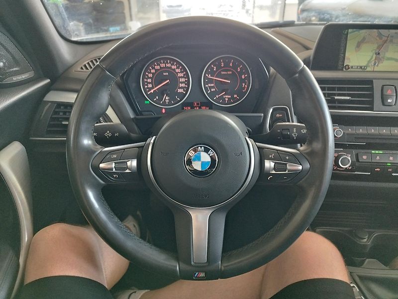 BMW Řada 1 (2017) 120I,135KW,MANUÁL.ALU,NAVI - fotka 26 z 29
