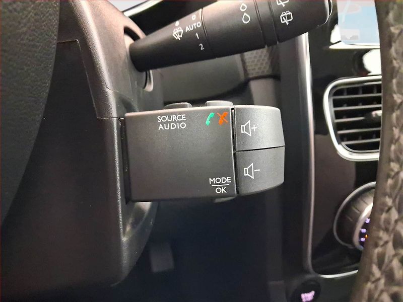 Renault Clio (2018) 1.5 dCi, Serv.kniha, Navi - fotka 18 z 23