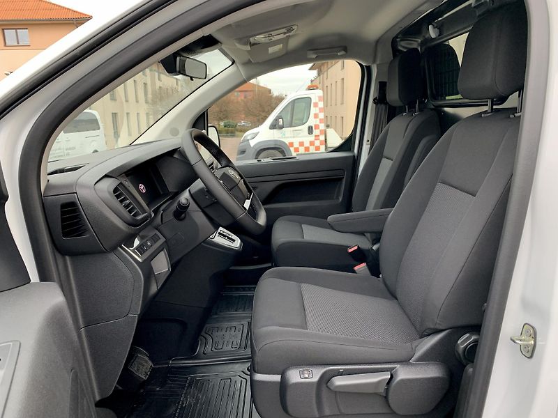 Toyota ProAce (2025) VAN Active Multi 2.2D 132kW AT - fotka 6 z 12