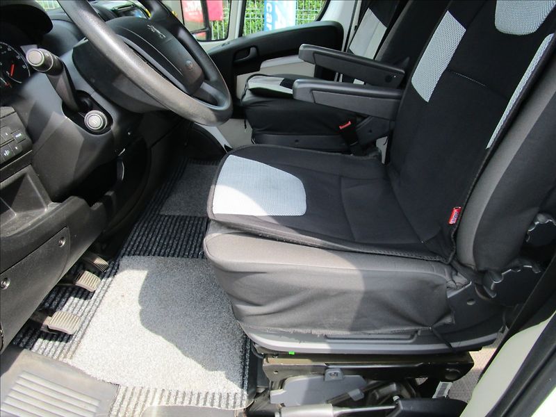 Peugeot Boxer 2.2HDi, Obytný, 5 míst - fotka 12 z 67