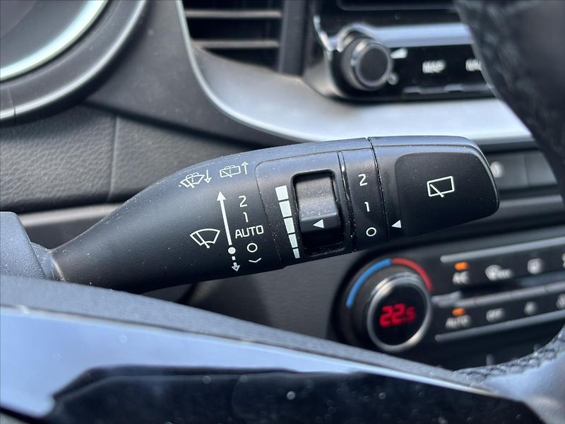 Kia Ceed 1,5 TGDi AT TOP ZÁRUKA ADAPTIV - fotka 35 z 40