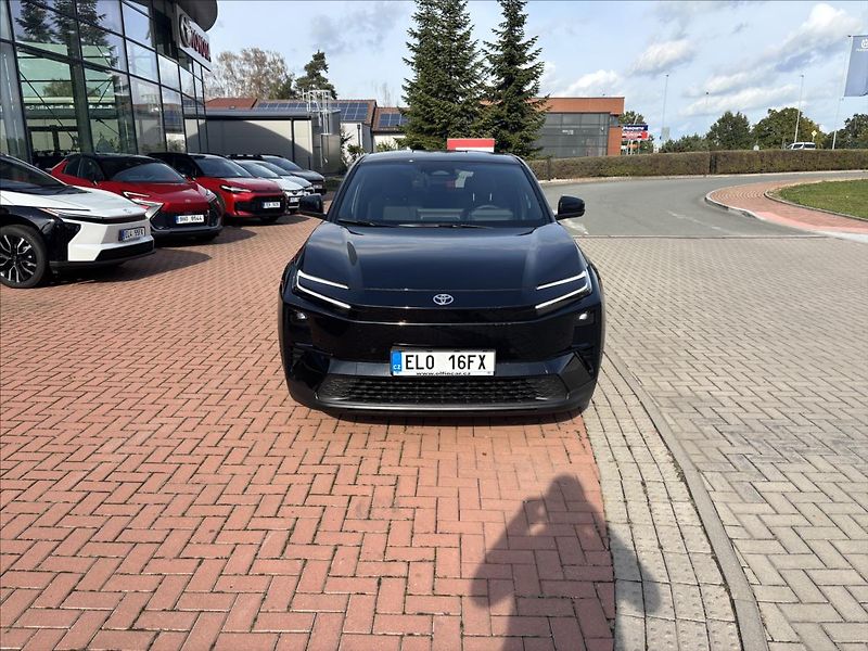 Toyota C-HR 0,0 + Style 77 kWh - fotka 2 z 11