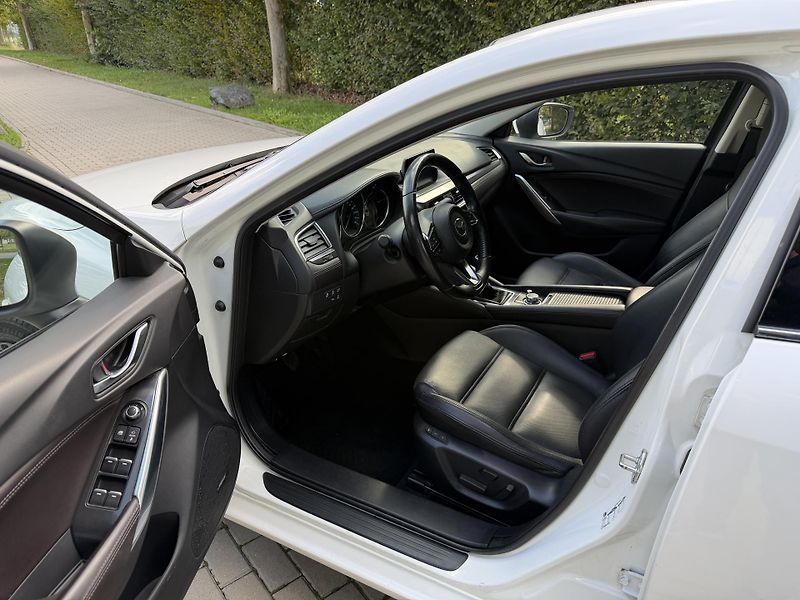Mazda 6 2.0  Exclusive-Line FACELIFT - fotka 16 z 32