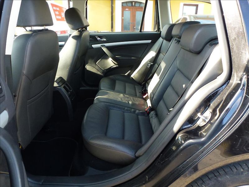 Škoda Octavia 1,9 TDI Pěkná - Bez koroze!!! - fotka 21 z 50