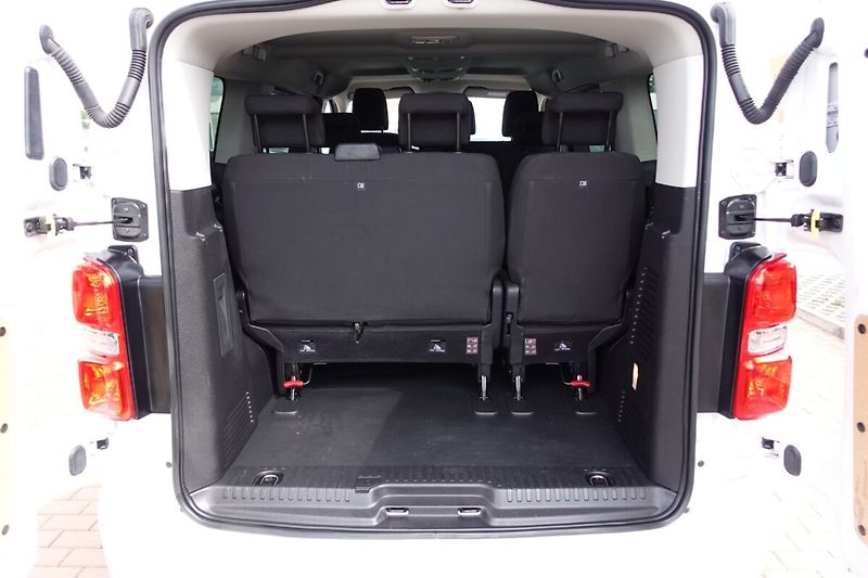 Toyota ProAce 2.0 D-4D 140k L1 Business - fotka 14 z 28