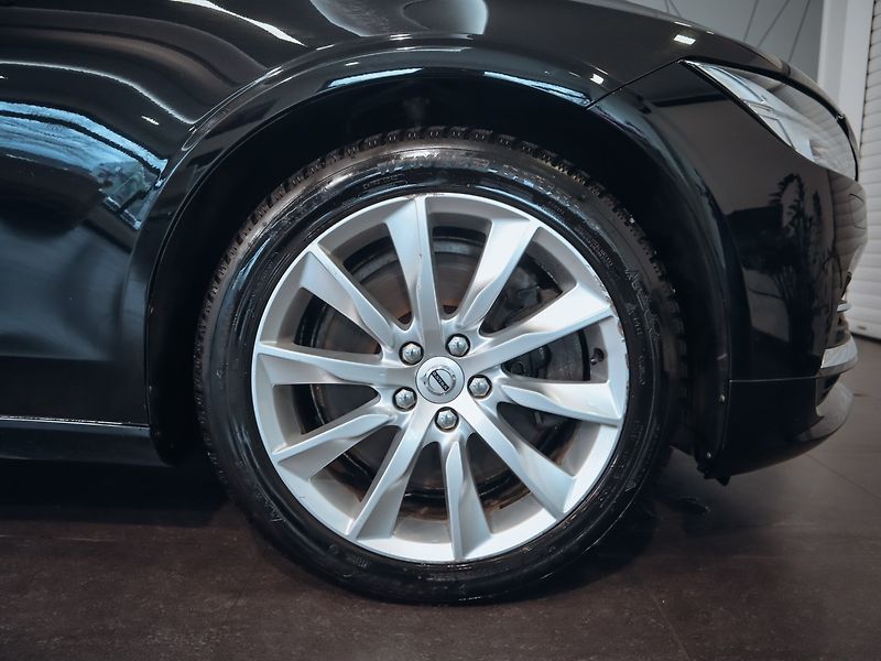 Volvo V90 2.0 T8 AWD Momentum - EL SPZ - fotka 24 z 24