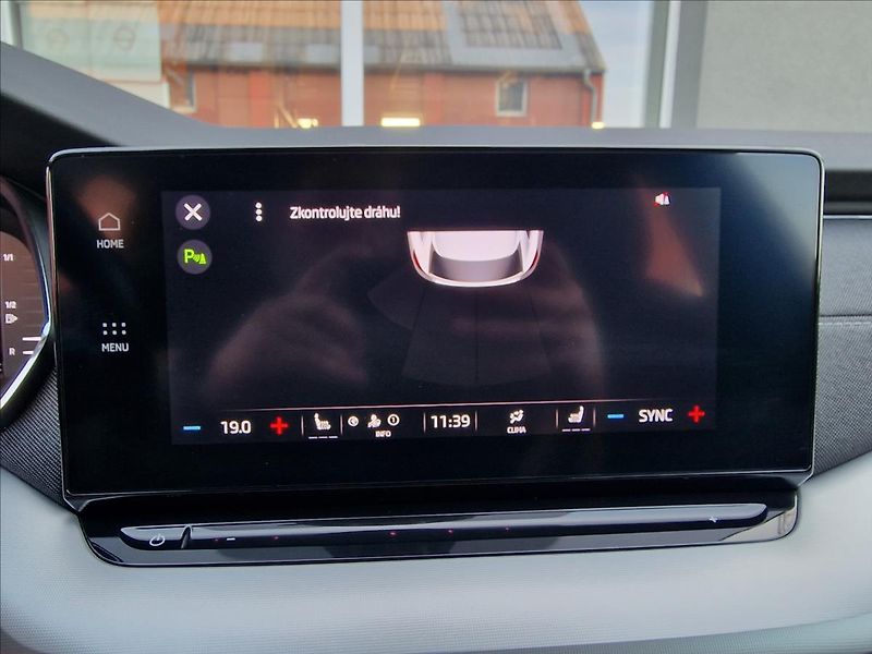 Škoda Octavia 2.0TDI Style, původ ČR,1.Maj. - fotka 27 z 50