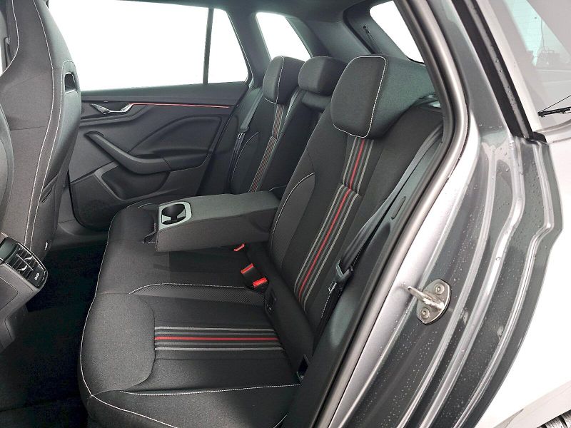 Škoda Kamiq (2025) 1.0TSi 85kW DSG MONTE CARLO TA - fotka 8 z 29