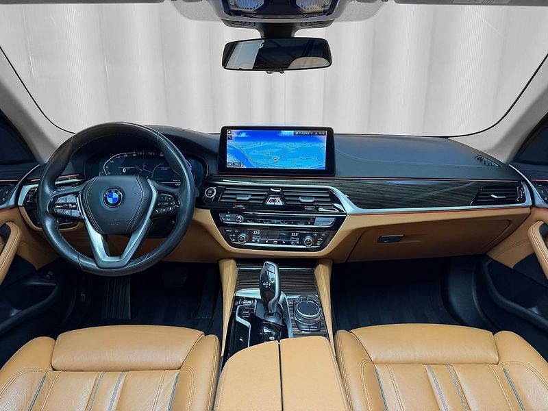 BMW Řada 5 540i xDrive LUXURY LINE, PANOR - fotka 9 z 30