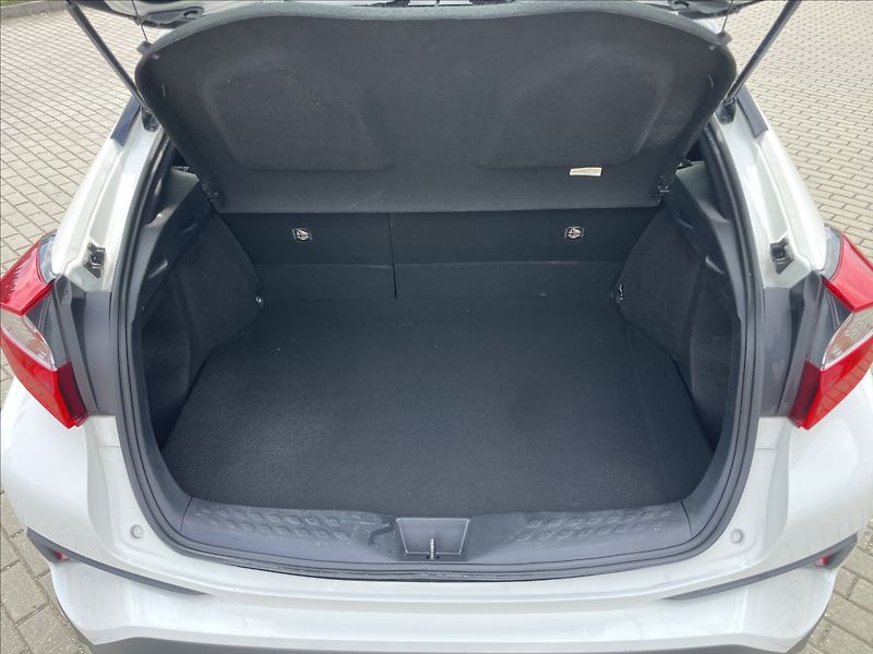 Toyota C-HR 1,8 i 72kw Hybrid e-CVT CZauto - fotka 9 z 32