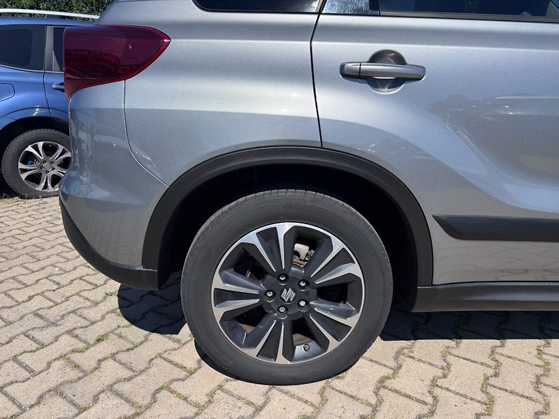 Suzuki Vitara (2019) 4X4 103 KW BOOS. TAŽNÉ 1.MAJ - fotka 15 z 50