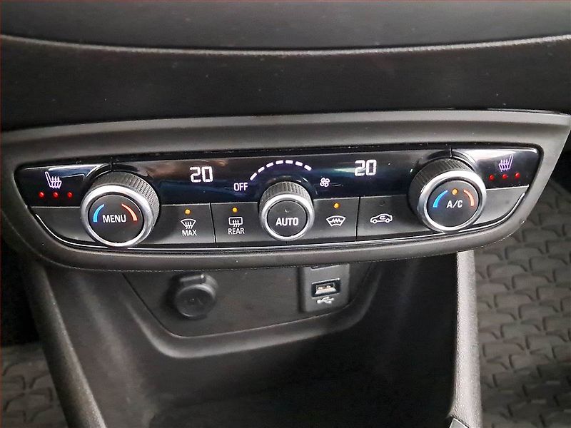 Opel Crossland X (2021) 1.2 Turbo, Serv.kniha, Kůže - fotka 16 z 23