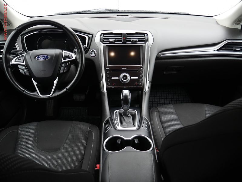 Ford Mondeo (2019) 1.5 EB, AT, navi, LED - fotka 8 z 19