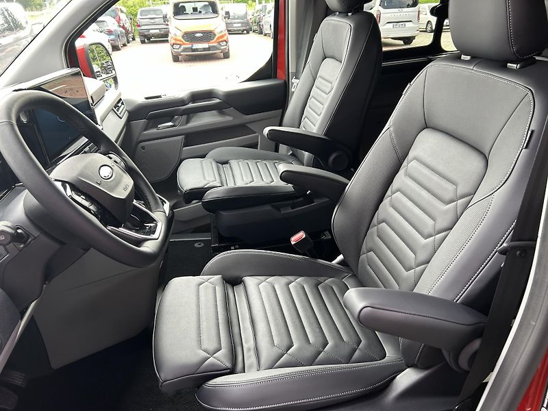Ford Tourneo Custom Titanium L1 2.0 EcoBlue 110 kW - fotka 18 z 36