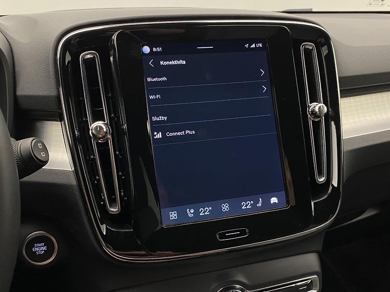 Volvo XC40 B4 DARK PLUS AUT  - fotka 53 z 56