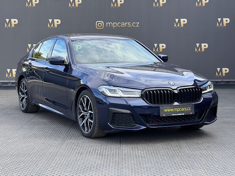 BMW Řada 5 (2022) 545e xDrive M Sport, DPH - fotka 3 z 56