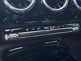 Mercedes-Benz Třídy A (2021) AMG 45 4MATIC+, MULTIBEAM  - náhled 38