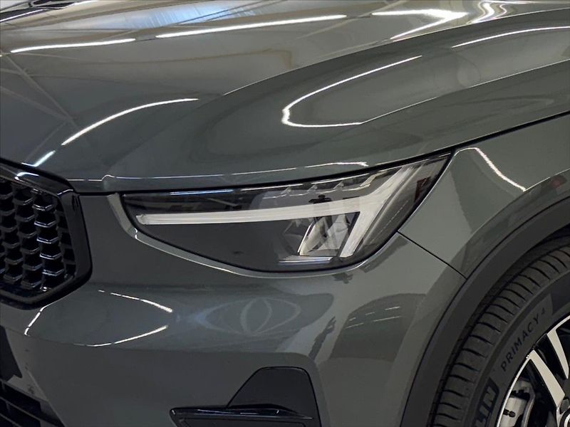 Volvo XC40 (2025) 2,0 B3 FWD Plus Dark 8367 - fotka 5 z 15