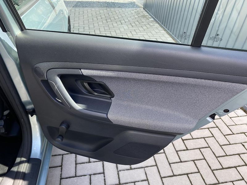 Škoda Fabia 1.4i 63kW-KLIMATIZACE-46 000KM - fotka 28 z 34