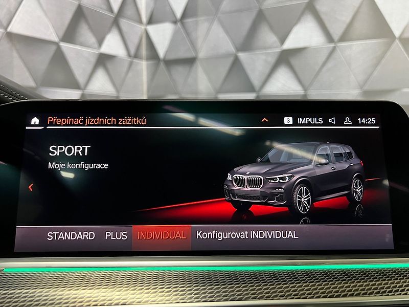 BMW X5 M50i 457KW COMPETITION, VZDUCH - fotka 19 z 31