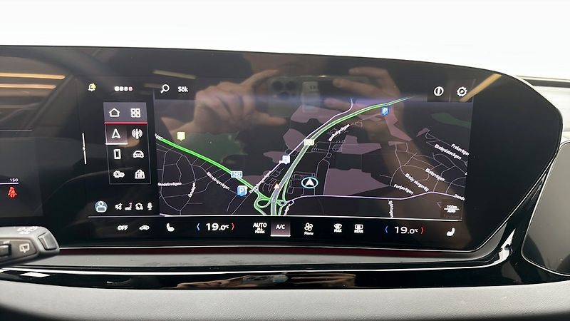 Audi A6 TDI q S-Line Tech+ NezT 360 Ma - fotka 16 z 23