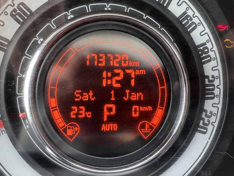 Fiat 500 (2012) 1.4 AUTOMAT.SERVISNÍ KNIHA - fotka 19 z 26