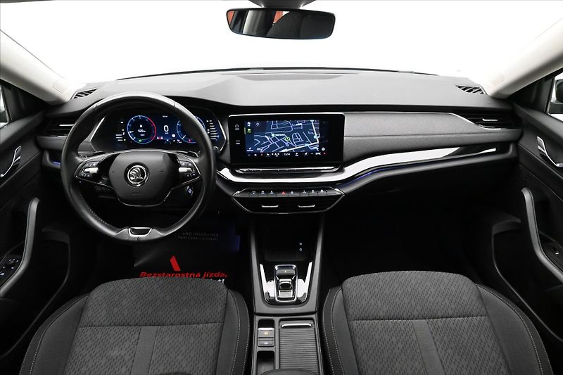 Škoda Octavia 2,0 TDI 110 kW DSG Style Záruk - fotka 15 z 31