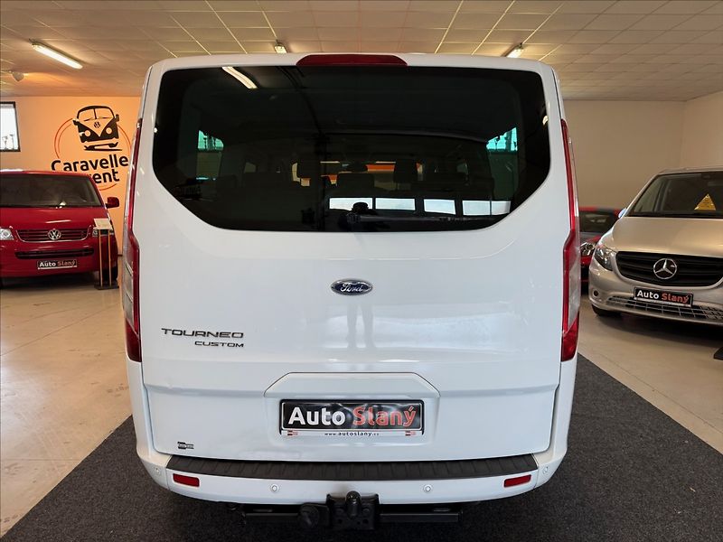 Ford Tourneo Custom 2,2 L2,Titanium, 92kW - fotka 8 z 26